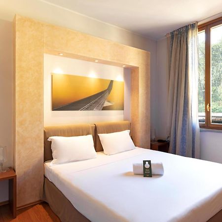 B&B Hotel Malpensa Lago Maggiore Vergiate Exterior photo