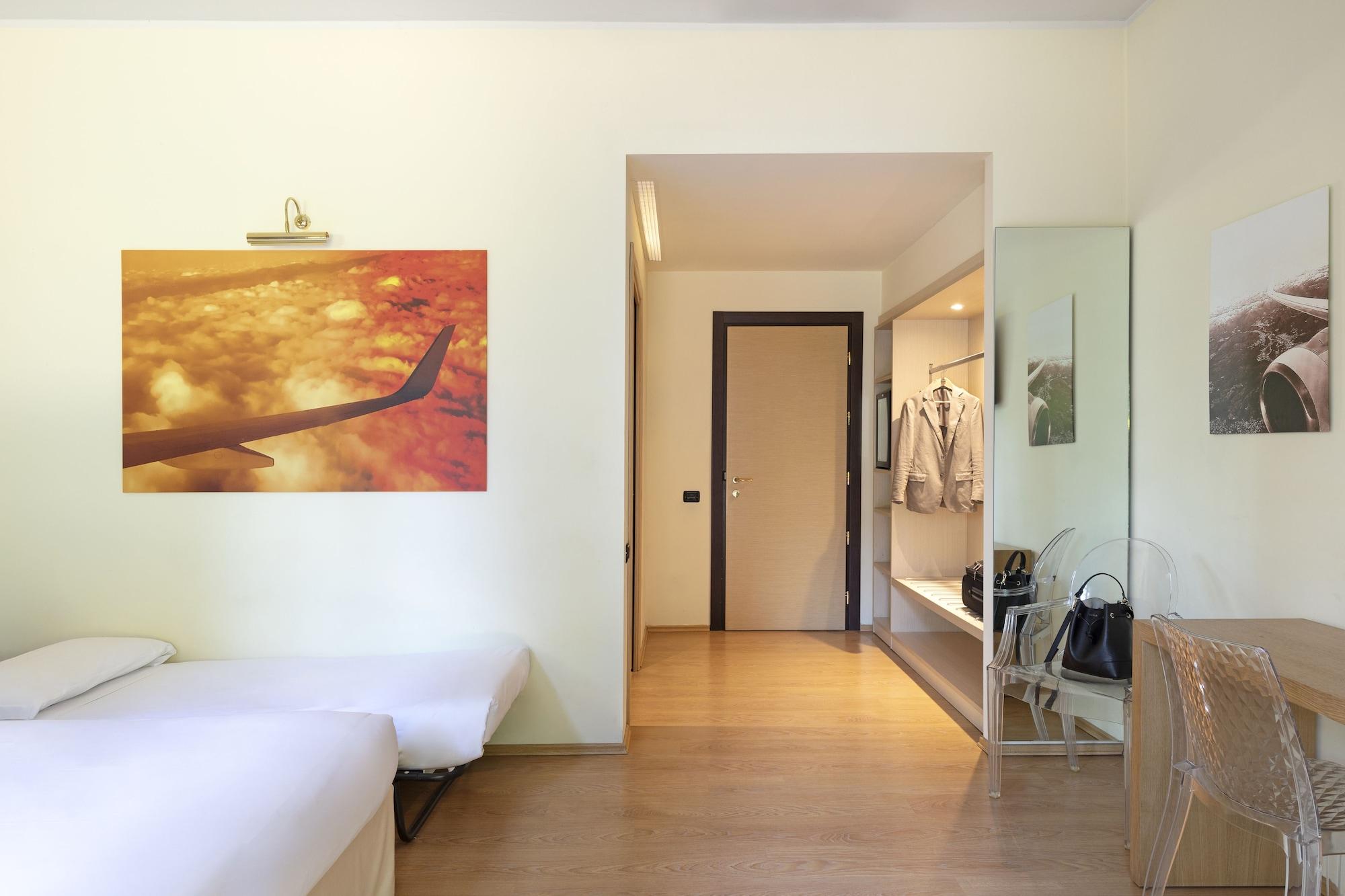 B&B Hotel Malpensa Lago Maggiore Vergiate Exterior photo