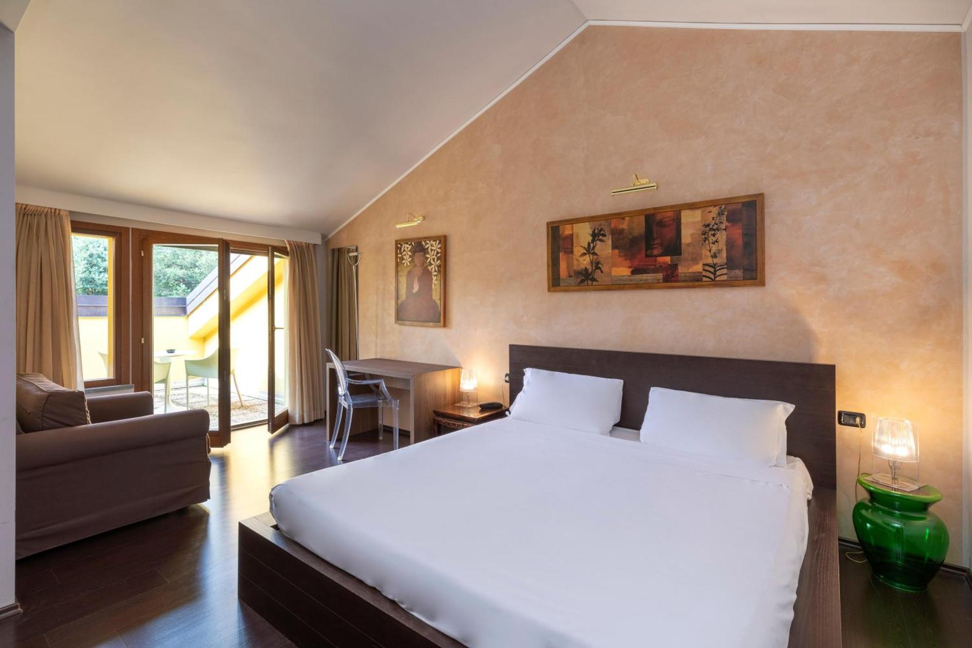 B&B Hotel Malpensa Lago Maggiore Vergiate Exterior photo