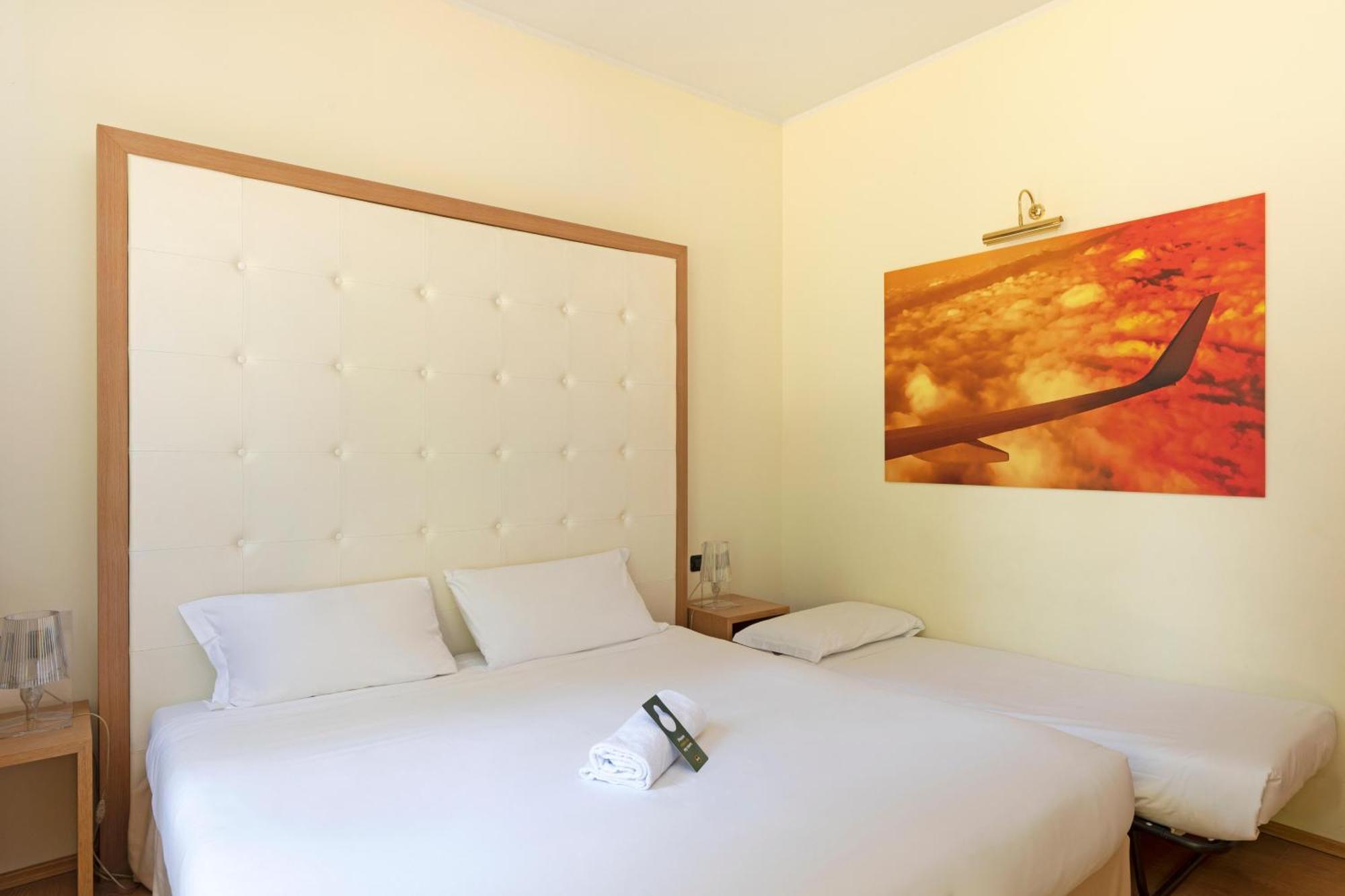 B&B Hotel Malpensa Lago Maggiore Vergiate Exterior photo