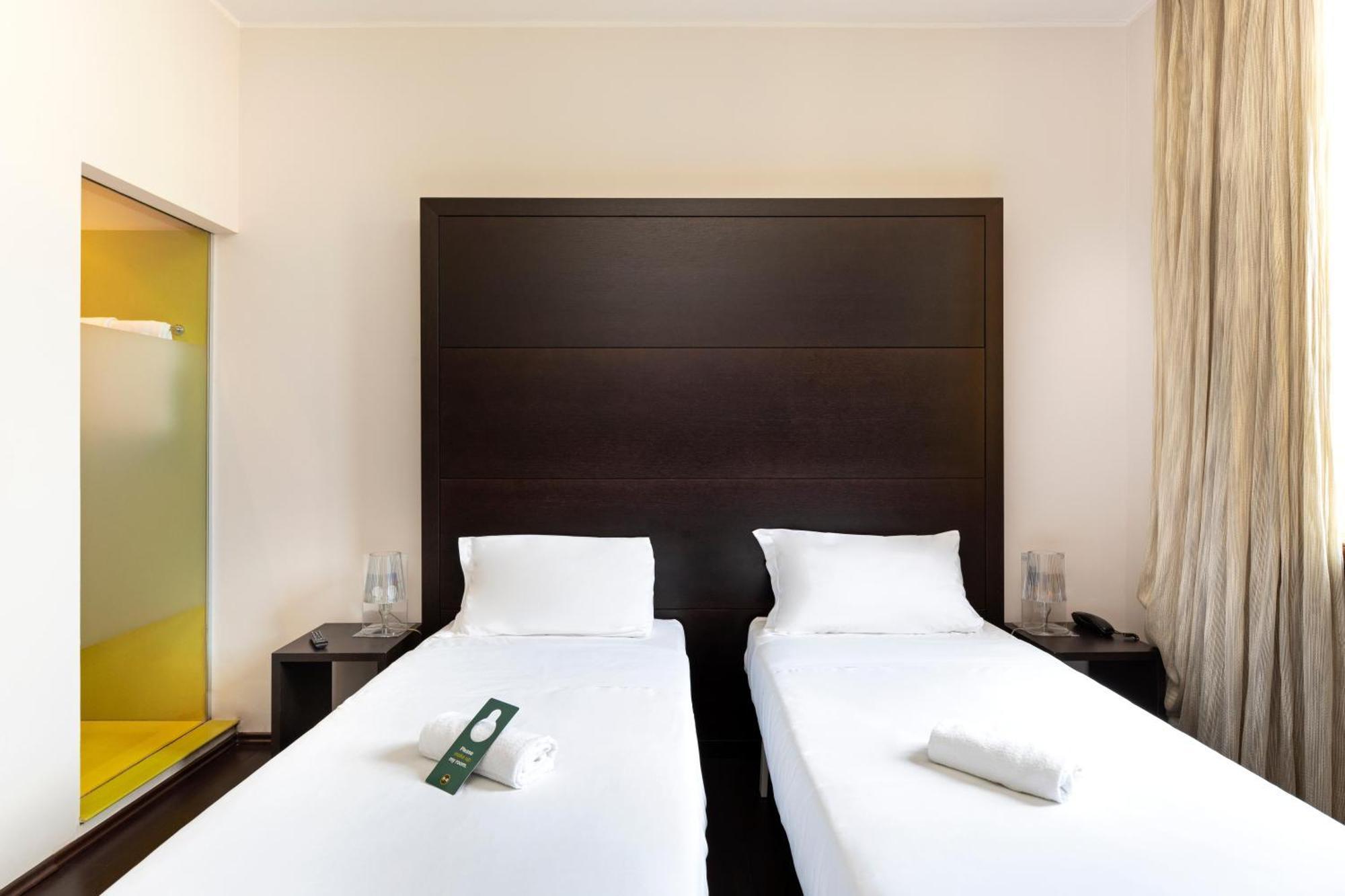 B&B Hotel Malpensa Lago Maggiore Vergiate Exterior photo