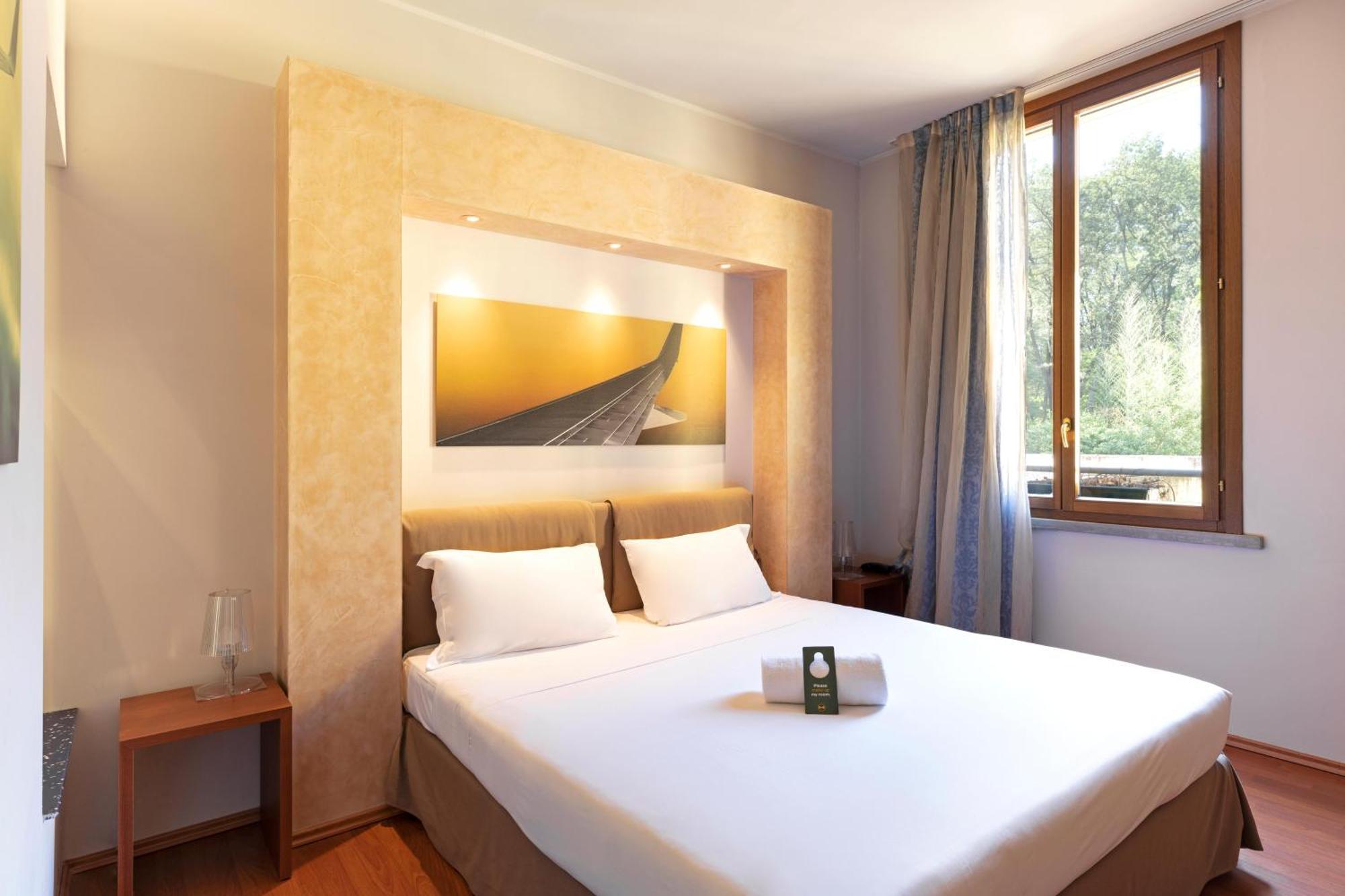 B&B Hotel Malpensa Lago Maggiore Vergiate Exterior photo